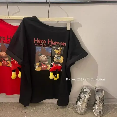 韩国东大门夏季新款卡通装饰立体斜肩短袖T恤女宽松显瘦露肩上衣商品大图