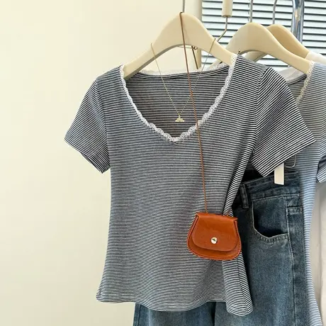 韩系chic甜辣条纹正肩短袖T恤女夏季韩版修身V领蕾丝花边半袖上衣图片