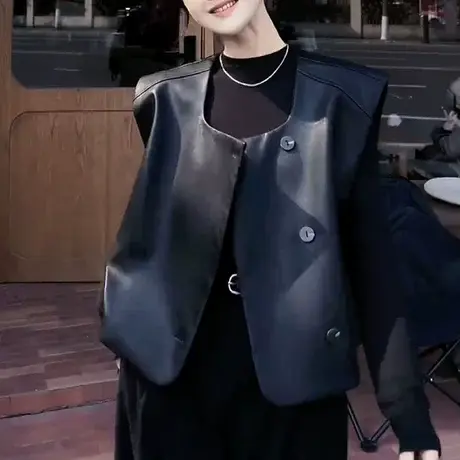 欧货黑色短款皮衣马甲外套女春秋设计感时尚宽松无袖叠穿坎肩上衣图片