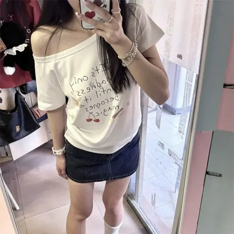 美式复古一字斜肩短袖T恤女夏季修身显瘦韩版辣妹露肩半袖上衣潮图片