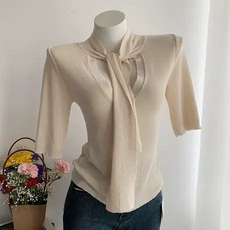 韩系性感显瘦纯欲女人味飘带设计性感深V领显胸大针织衫上衣潮商品大图