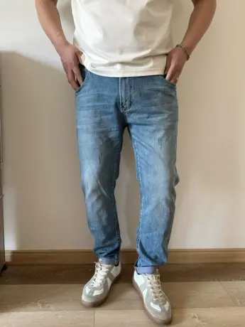 大依无忧大码男装夏季薄料浅蓝胖子弹力小直筒加肥加大男士牛仔裤商品大图