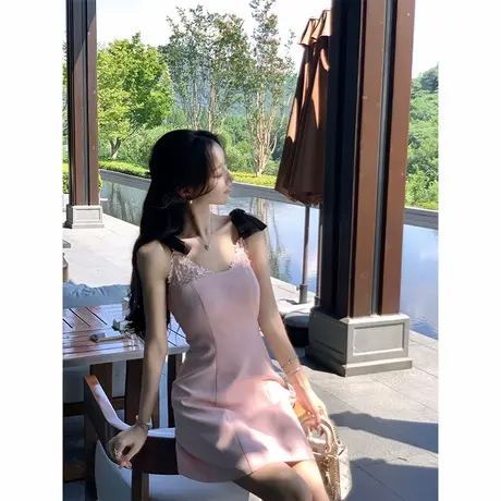 韩语琳 7/08 粉色吊带连衣裙2025新款今年流行韩系气质千金风短裙商品大图