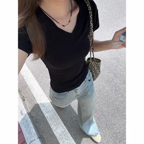 辣妹紧身收腰短袖T恤女夏季韩版修身打底衫内搭V领正肩半袖上衣潮图片