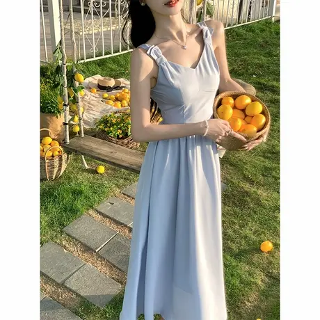 韩语琳 7/08 度假氛围感灰蓝色连衣裙女2025巨好看收腰显瘦长裙商品大图