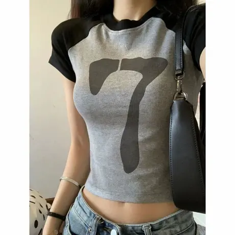 美式复古黑灰撞色插肩短袖T恤女夏季露腰短款甜酷辣妹穿搭小上衣商品大图