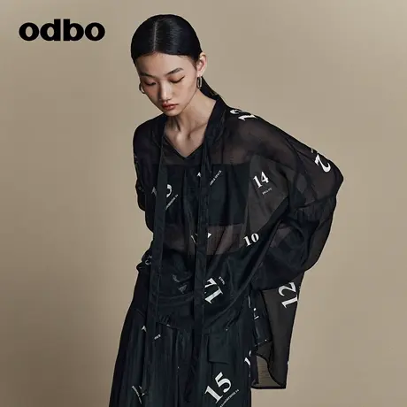 odbo/欧迪比欧原创设计感小众印花T恤女夏季新款前短后长上衣图片