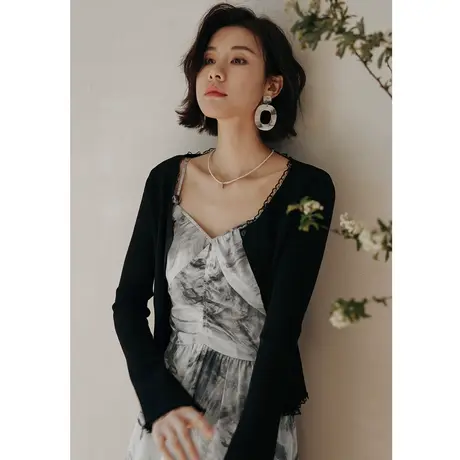 弥古黑色防晒针织开衫薄款女夏吊带裙外搭罩衫高级感蕾丝拼接披肩图片