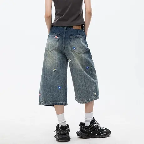 复古水洗牛仔阔腿七分裤女2025夏季新款彩色花朵刺绣休闲宽松中裤商品大图