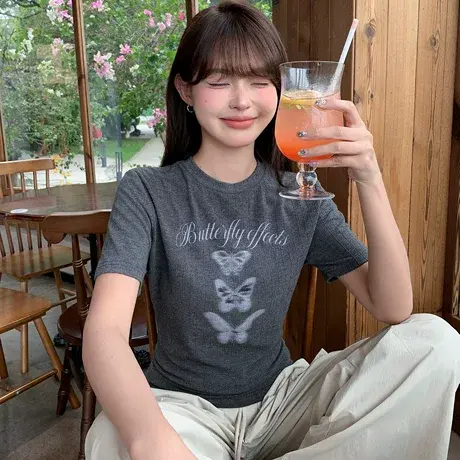 尔给夏季提花修身显瘦T恤女复古小众印花设计感百搭圆领打底上衣图片