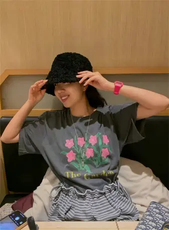 韩国东大门2024夏装新款圆领复古做旧花朵印花宽松短袖T恤女上衣商品大图