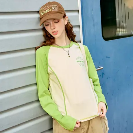 a02撞色拼接印花设计收腰款女式T恤2025春季休闲百搭长袖上衣图片