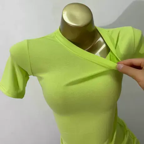 2021年夏季新款韩版紧身显身材圆领短袖Ｔ恤女士纯色打底体恤上衣图片