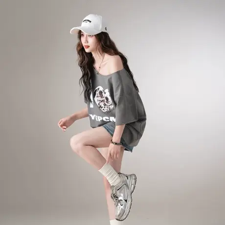 2025夏季新款一字领斜肩斑点狗印花短袖T恤女ins辣妹风宽松上衣潮图片