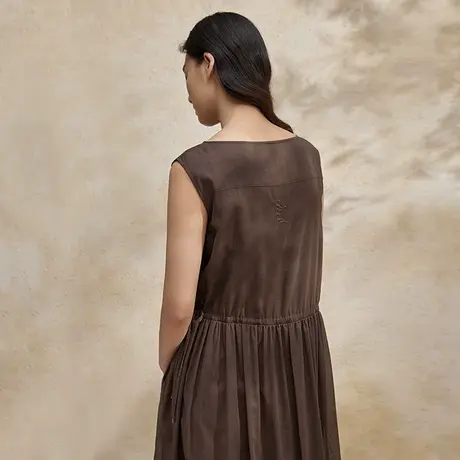 【天天yoko&播】播优雅圆领连衣裙BDR2LD1425商品大图