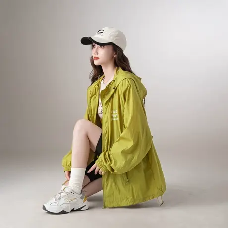 2025夏季UPF50+防晒服出游显瘦户外字母印花连帽防晒衣外套女潮牌图片