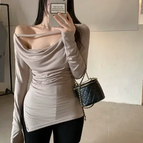 辣妹修身荡领露肩T恤女春季不规则开叉内搭打底衫纯欲风长袖上衣商品大图