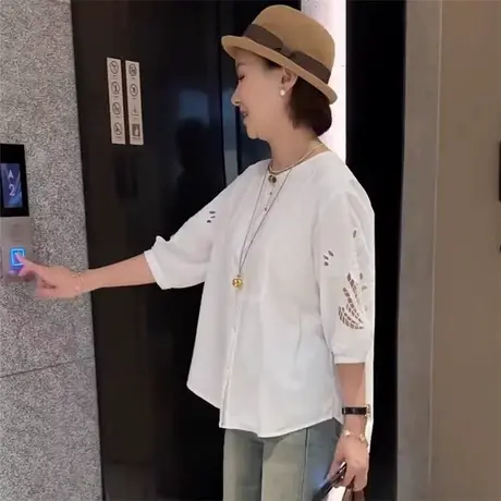 镂空绣花中袖衬衫上衣女夏季新款2025爆款休闲显瘦减龄洋气小衫商品大图