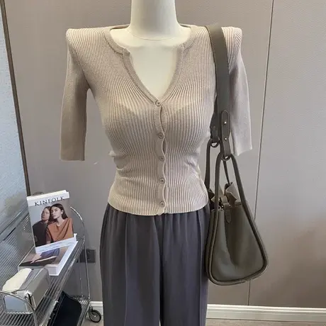 气质黑色正肩v领针织衫开衫女春季毛衣打底衫中袖内搭修身短款T商品大图