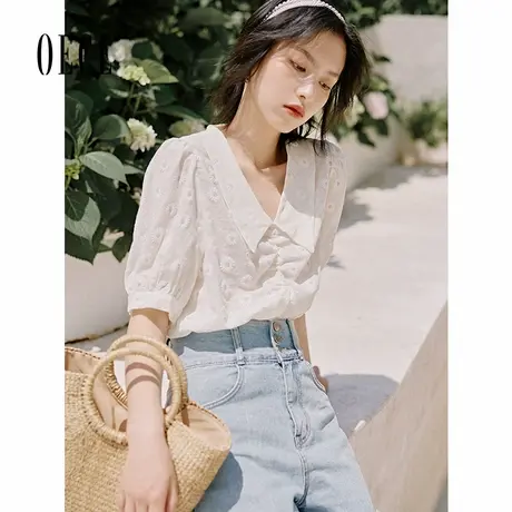 Oece春夏新款女装棉花糖小雏菊复古港味衬衫泡泡袖白色上衣商品大图