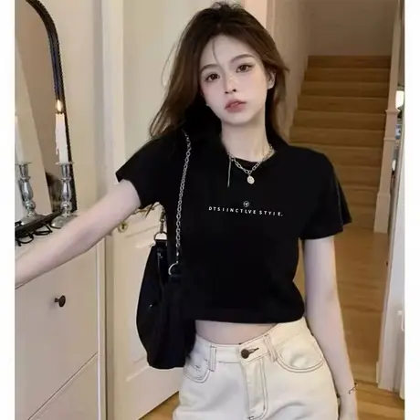欧货短款黑色正肩短袖t恤上衣女2025夏新款高腰显瘦时尚字母别致商品大图