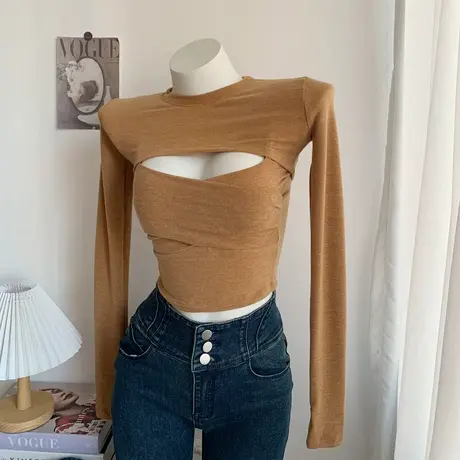 2023年春夏新款修身显胸交叉抹胸吊带+长袖坎肩两件套t恤上衣图片