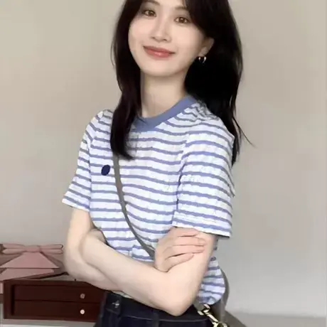 条纹正肩短袖t恤女2025新款夏季修身显瘦设计感小众chic韩系上衣商品大图