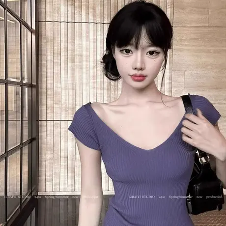 v领冰丝针织衫正肩短袖t恤女夏季设计感小众修身辣妹独特漂亮上衣商品大图