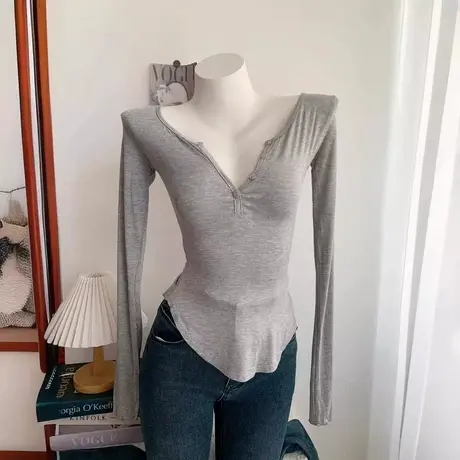 2024秋性感纯欲纽扣超薄微透半开低领显胸修身收腰长袖T恤上衣女商品大图