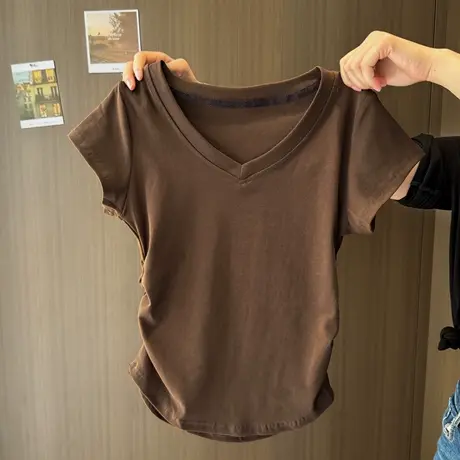 2025夏季新款辣妹紧身收腰短袖T恤女韩版修身短款正肩V领半袖上衣图片