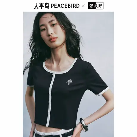 【来了就好】太平鸟U领撞边短袖T恤短款修身刺绣上衣图片