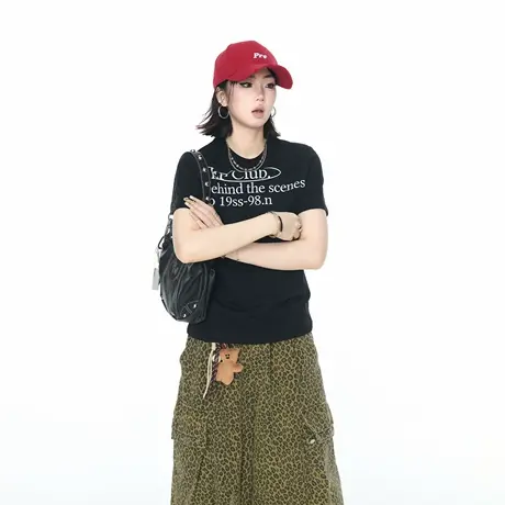 2025夏季新款正肩修身短款短袖T恤女潮酷印花高街辣妹风半袖上衣图片