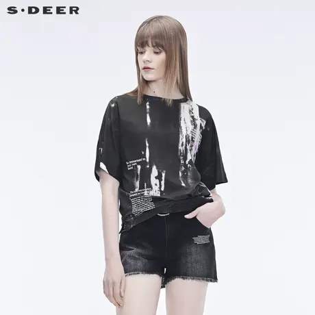 sdeer 圣迪奥个性前卫圆领水墨晕染字母印胶蝙蝠袖T恤S19280117图片