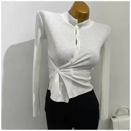 设计感十足！不规则侧系扣上衣修身长袖T恤打底衫女2021早春新款图片