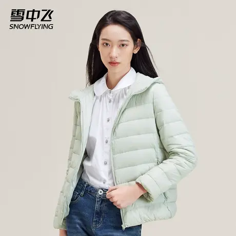 雪中飞2023秋冬轻薄羽绒服女韩版大码连帽短款宽松运动休闲外套潮图片