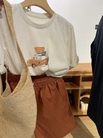 复古美式汽车印花 简约百搭圆领套头短袖T恤女正肩显瘦雪花棉上衣图片