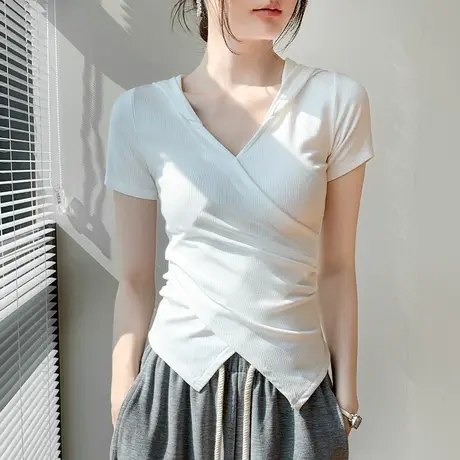 连帽短袖T恤女2025春夏新款V领交叉设计感小众修身显瘦带帽上衣薄图片