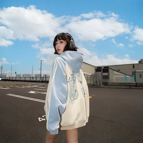 YEP韩系印花拼接连帽卫衣女春秋2025新款卡通插肩袖宽松套头外套商品大图