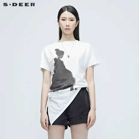 sdeer圣迪奥女装夏季白色斜裁人物印花长款T恤S20280168图片