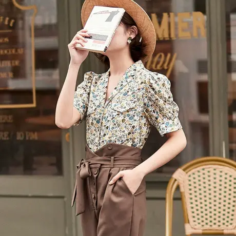 Oece法式设计感碎花衬衫夏季新款小众V领短袖衬衣小衫上衣图片