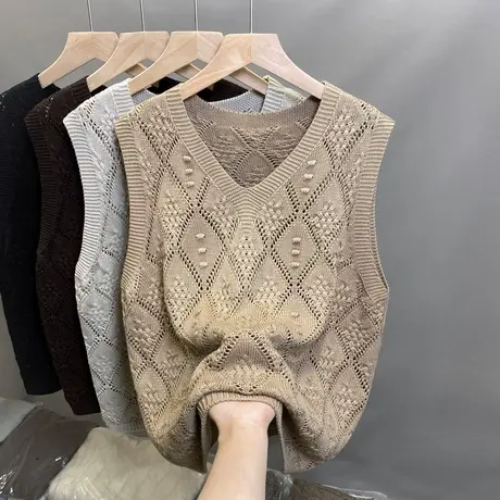 V领镂空针织马甲女2024新款时尚百搭坎肩外穿时髦上衣薄款马夹女图片
