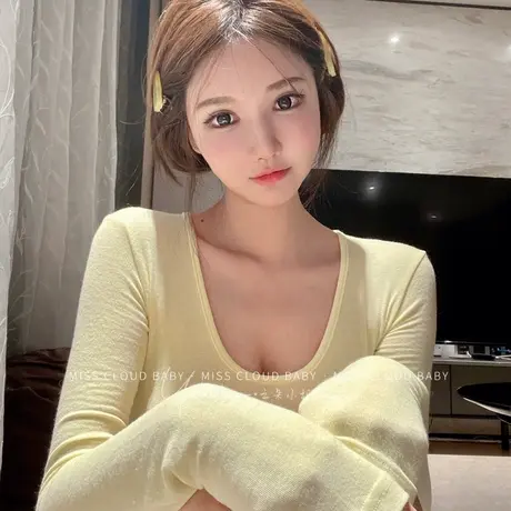 奶欲小姐姐U领内搭长袖T恤打底衫女春夏百搭防晒修身显瘦网红上衣图片