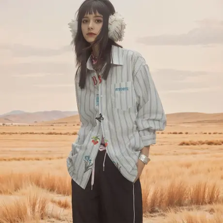复古设计感竖条纹衬衫女春秋2025年新款潮牌印花衬衣宽松长袖上衣图片