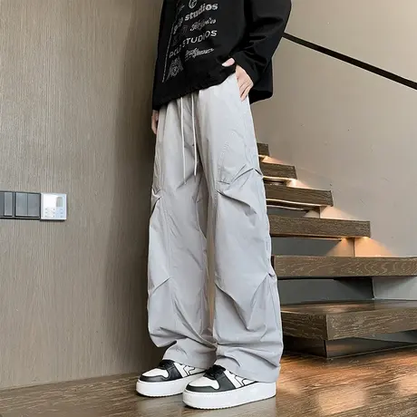 美式街头裤子男夏季新款潮牌宽松褶皱设计运动工装长裤透气休闲裤图片