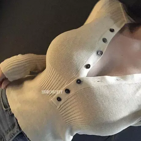 现货 韩国东大门ZN197气质女人味~百搭半开V领舒适长袖针织衫商品大图