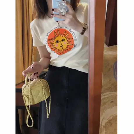 美式复古夏季正肩印花短袖t恤女2025新款设计感小众常规款上衣ins图片