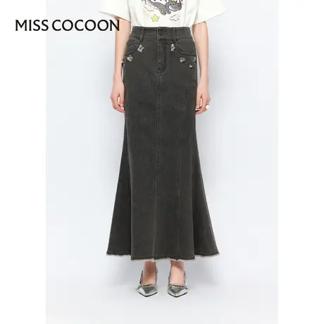 MISSCOCOON【拾光纪】24春新款浪漫钉珠微弹牛仔包臀鱼尾半身裙商品大图