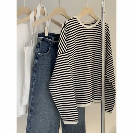 春秋2025新款条纹圆领长袖卫衣女宽松韩版薄款百搭休闲无帽上衣潮图片