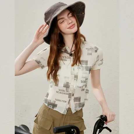 a02个性涂鸦设计修身短袖小衫夏季小众休闲短款个性女式T恤图片