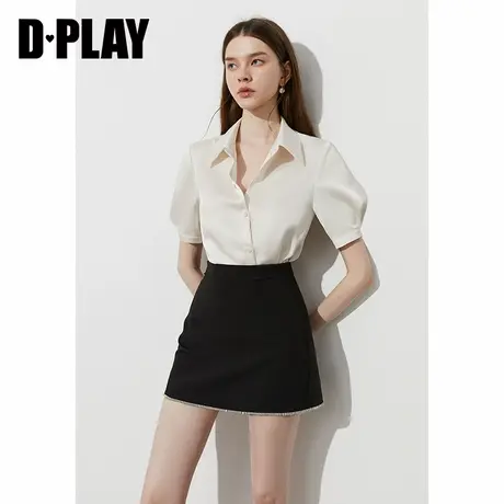 DPLAY2025年夏季新款白色衬衫女法式V领缎面轻职场衬衫短袖上衣图片